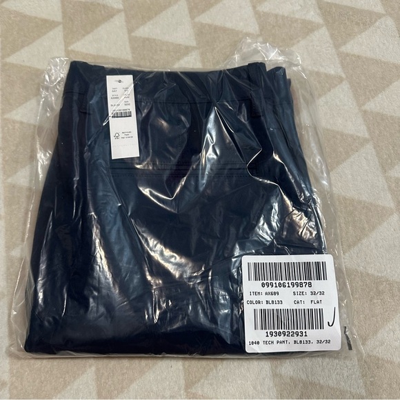 J crew 1040 Athletic tapered-fit tech pant - Picture 4 of 5